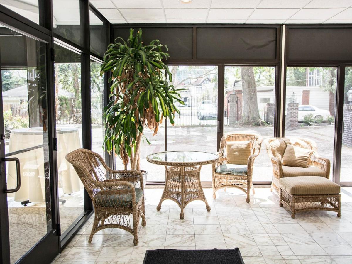 The Manor On Front Bed and Breakfast Χάρισμπουργκ Εξωτερικό φωτογραφία