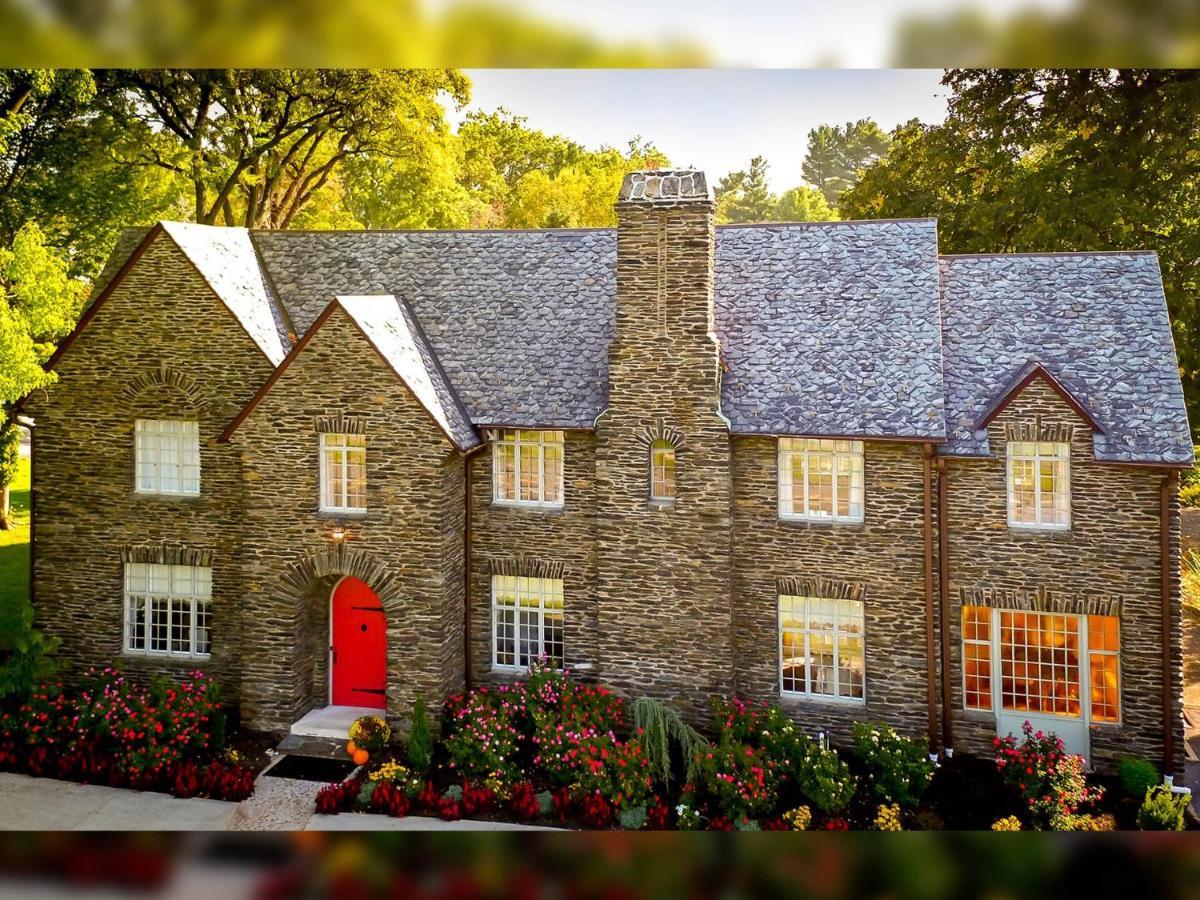 The Manor On Front Bed and Breakfast Χάρισμπουργκ Εξωτερικό φωτογραφία