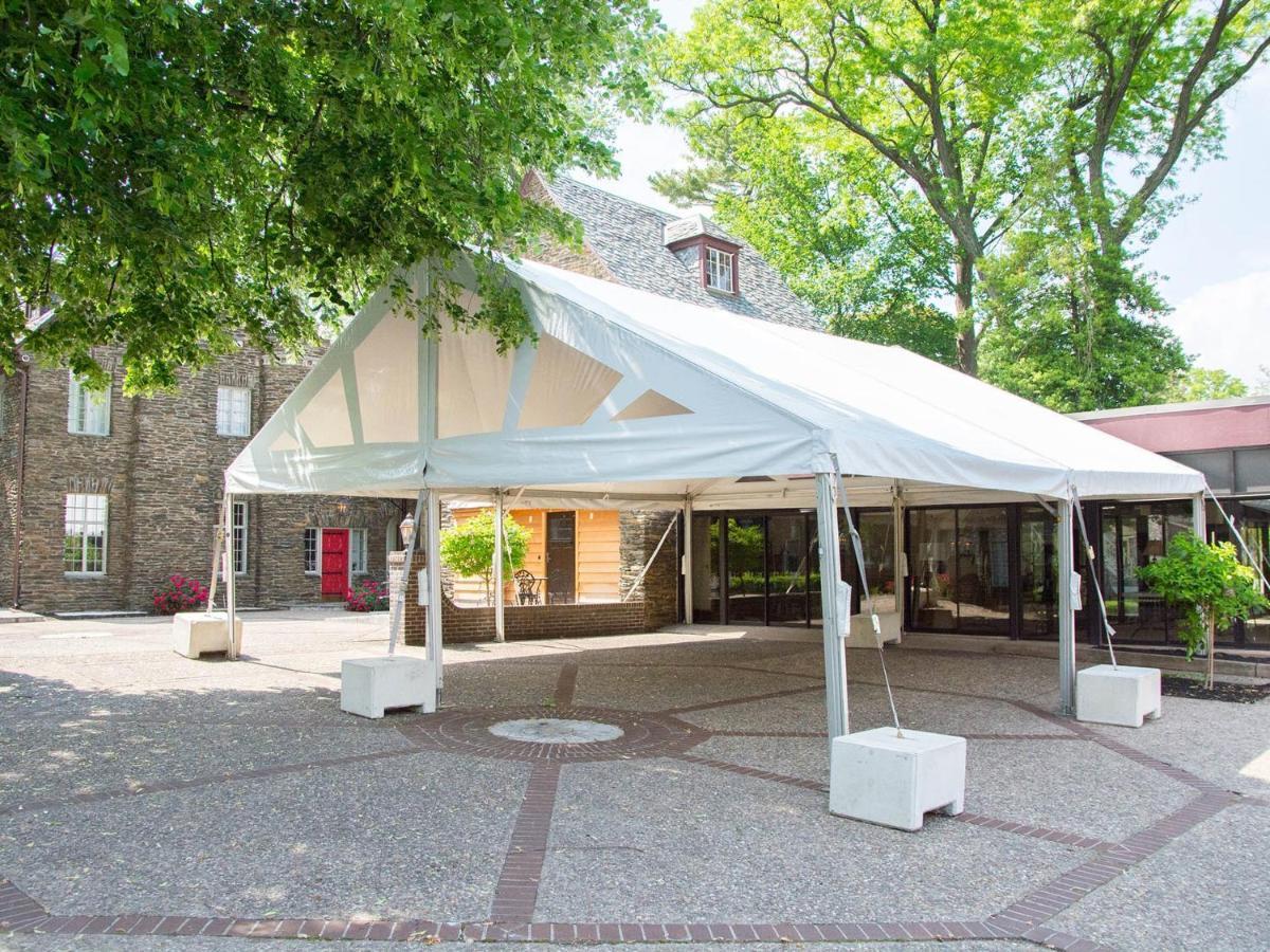 The Manor On Front Bed and Breakfast Χάρισμπουργκ Εξωτερικό φωτογραφία