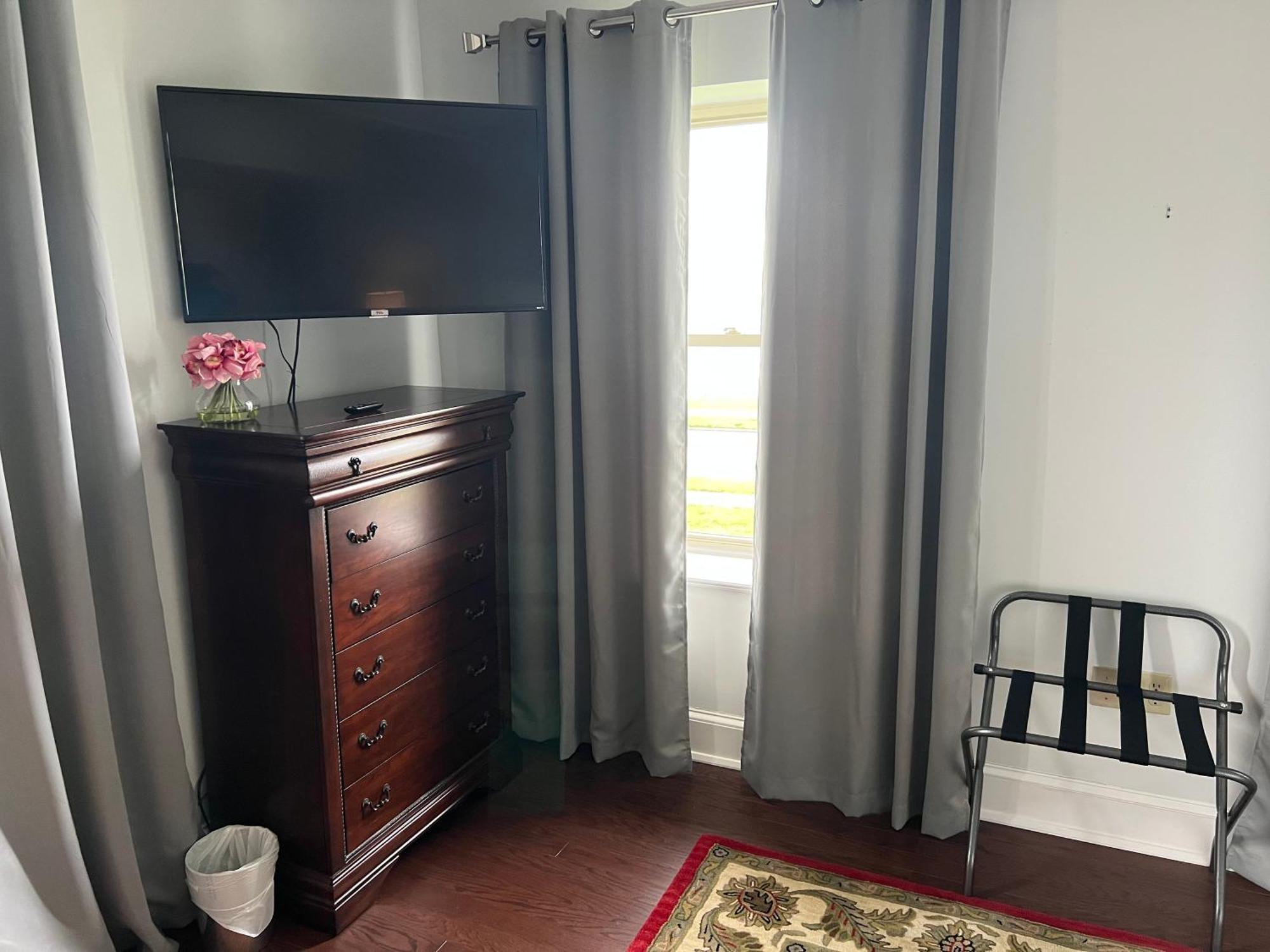 The Manor On Front Bed and Breakfast Χάρισμπουργκ Δωμάτιο φωτογραφία